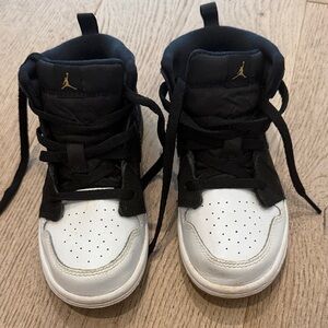 Air Jordan Nike Boys Sneakers